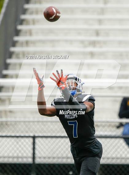 Thumbnail 2 in Lake Forest vs Phillips (IHSA 6A First Round Playoff) photogallery.