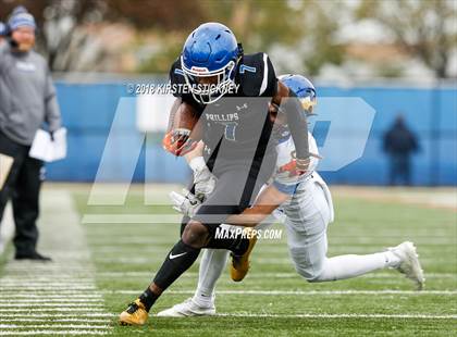 Thumbnail 2 in Lake Forest vs Phillips (IHSA 6A First Round Playoff) photogallery.