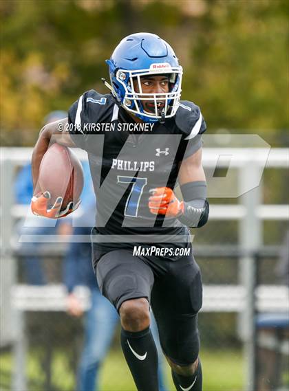 Thumbnail 3 in Lake Forest vs Phillips (IHSA 6A First Round Playoff) photogallery.
