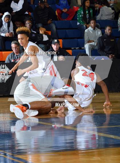 Thumbnail 2 in Bishop Gorman vs. Westchester (Tarkanian Classic) photogallery.