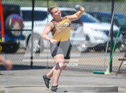 Thumbnail 3 in NYSPHSAA Outdoor Track & Field Championship (Shot Put) photogallery.