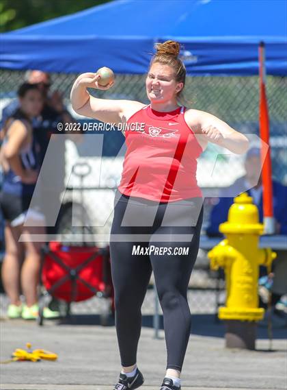 Thumbnail 1 in NYSPHSAA Outdoor Track & Field Championship (Shot Put) photogallery.