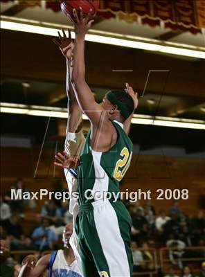 Thumbnail 3 in Santa Rita vs. Compton (MaxPreps Holiday Classic) photogallery.