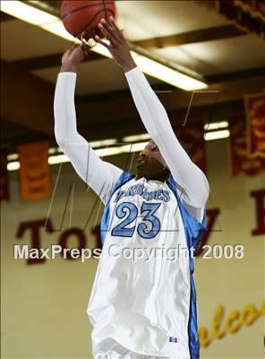 Thumbnail 2 in Santa Rita vs. Compton (MaxPreps Holiday Classic) photogallery.