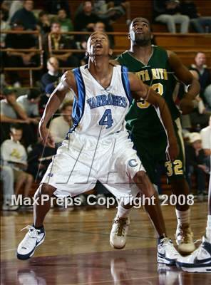 Thumbnail 1 in Santa Rita vs. Compton (MaxPreps Holiday Classic) photogallery.