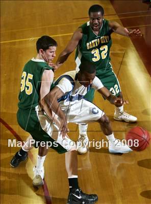 Thumbnail 1 in Santa Rita vs. Compton (MaxPreps Holiday Classic) photogallery.
