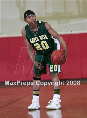 Thumbnail 1 in Santa Rita vs. Compton (MaxPreps Holiday Classic) photogallery.