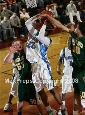 Thumbnail 2 in Santa Rita vs. Compton (MaxPreps Holiday Classic) photogallery.