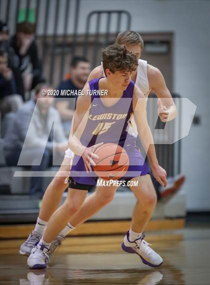 Thumbnail 1 in Lewiston vs. Post Falls photogallery.