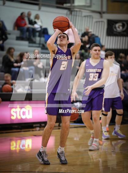 Thumbnail 3 in Lewiston vs. Post Falls photogallery.