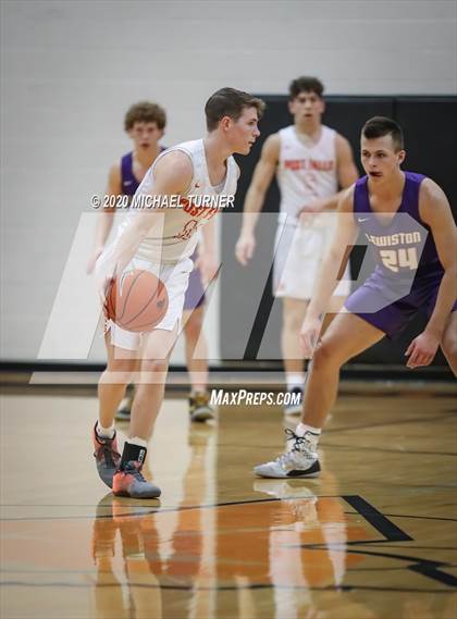 Thumbnail 2 in Lewiston vs. Post Falls photogallery.