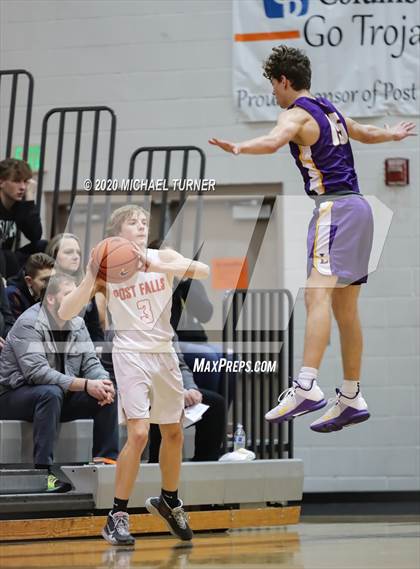 Thumbnail 2 in Lewiston vs. Post Falls photogallery.
