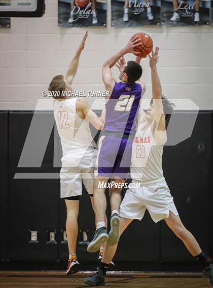 Thumbnail 3 in Lewiston vs. Post Falls photogallery.