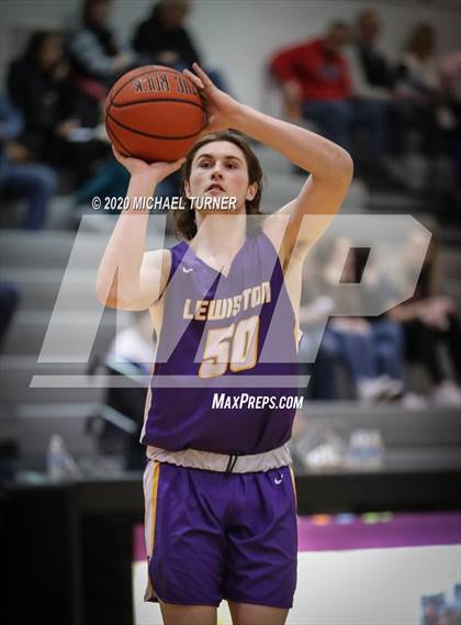 Thumbnail 2 in Lewiston vs. Post Falls photogallery.