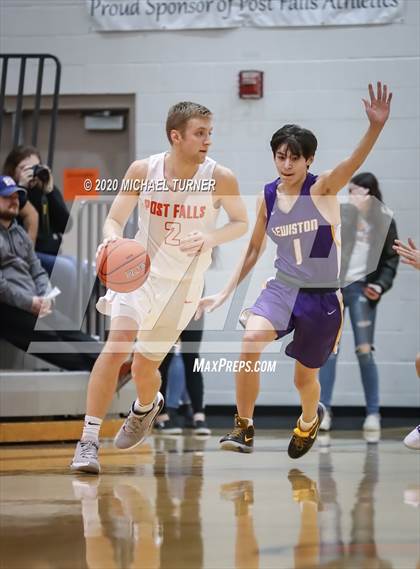 Thumbnail 1 in Lewiston vs. Post Falls photogallery.