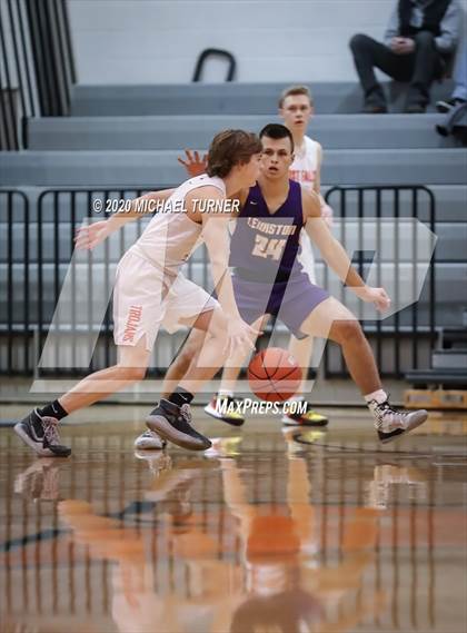 Thumbnail 1 in Lewiston vs. Post Falls photogallery.