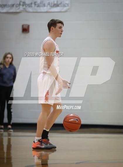 Thumbnail 3 in Lewiston vs. Post Falls photogallery.