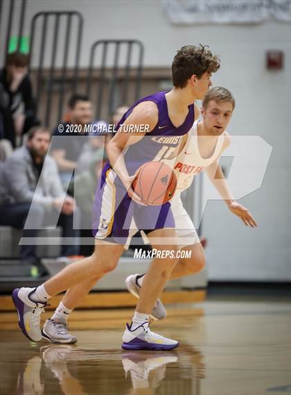 Thumbnail 2 in Lewiston vs. Post Falls photogallery.