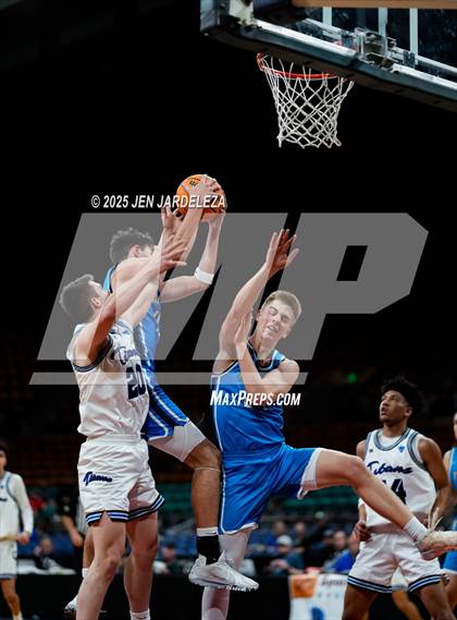 Thumbnail 2 in Timnath vs. Coal Ridge (CHSAA 4A Great 8) photogallery.