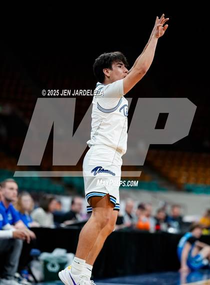 Thumbnail 3 in Timnath vs. Coal Ridge (CHSAA 4A Great 8) photogallery.