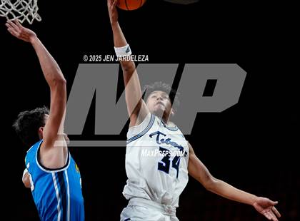 Thumbnail 1 in Timnath vs. Coal Ridge (CHSAA 4A Great 8) photogallery.