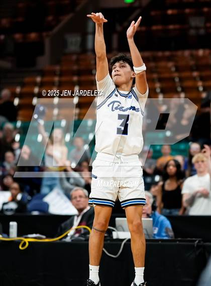 Thumbnail 2 in Timnath vs. Coal Ridge (CHSAA 4A Great 8) photogallery.