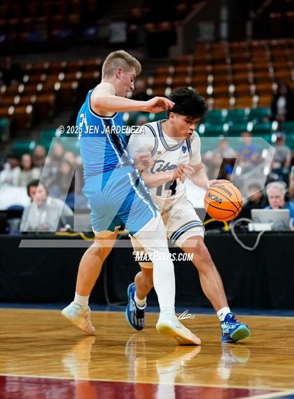 Thumbnail 1 in Timnath vs. Coal Ridge (CHSAA 4A Great 8) photogallery.