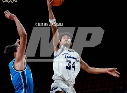 Thumbnail 3 in Timnath vs. Coal Ridge (CHSAA 4A Great 8) photogallery.
