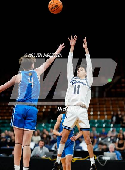 Thumbnail 2 in Timnath vs. Coal Ridge (CHSAA 4A Great 8) photogallery.