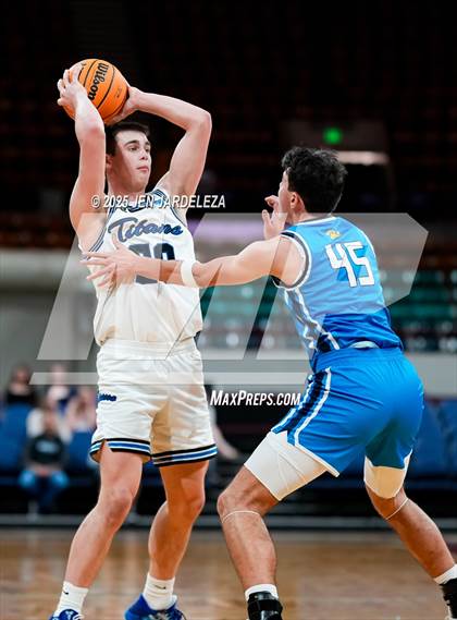 Thumbnail 1 in Timnath vs. Coal Ridge (CHSAA 4A Great 8) photogallery.