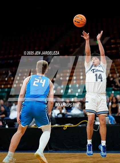 Thumbnail 1 in Timnath vs. Coal Ridge (CHSAA 4A Great 8) photogallery.