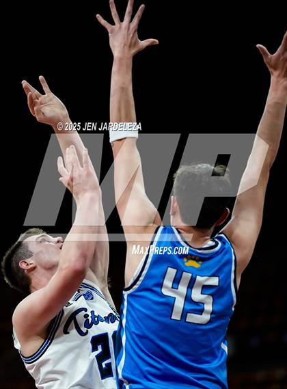 Thumbnail 1 in Timnath vs. Coal Ridge (CHSAA 4A Great 8) photogallery.