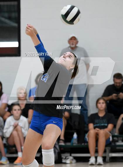 Thumbnail 2 in Girls Prep @ Notre Dame photogallery.