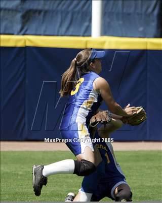Thumbnail 1 in Alameda vs Pinole Valley (2A Sec. East Bay Final) photogallery.
