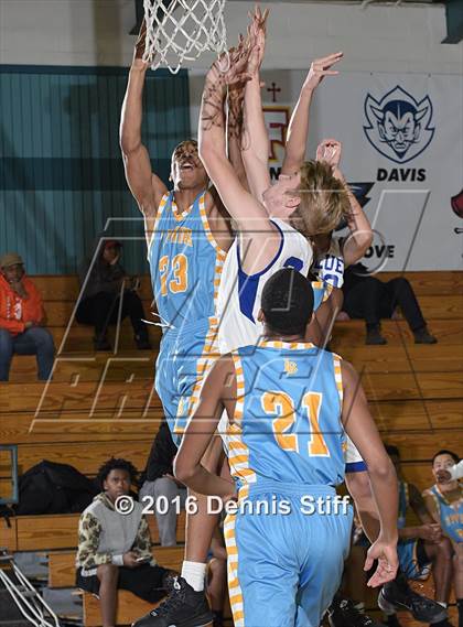 Thumbnail 3 in Davis vs. Burbank (Adidas Challenge) photogallery.
