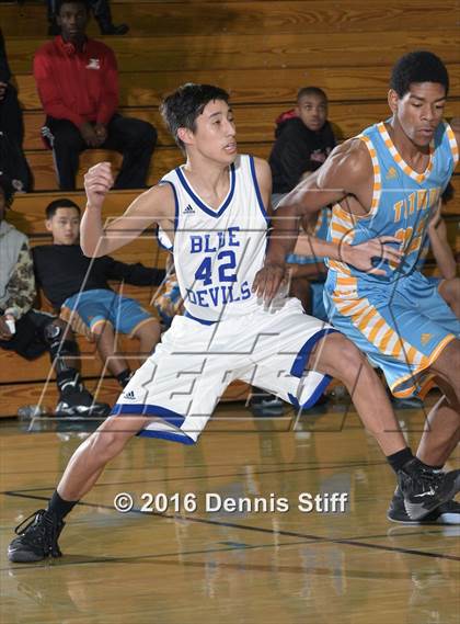 Thumbnail 3 in Davis vs. Burbank (Adidas Challenge) photogallery.