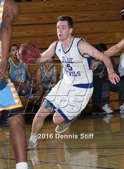 Thumbnail 3 in Davis vs. Burbank (Adidas Challenge) photogallery.