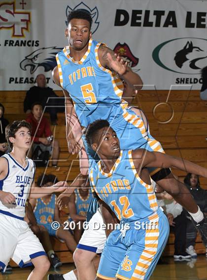 Thumbnail 3 in Davis vs. Burbank (Adidas Challenge) photogallery.