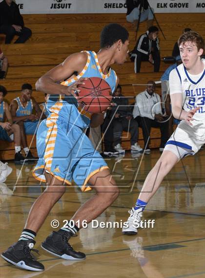 Thumbnail 1 in Davis vs. Burbank (Adidas Challenge) photogallery.