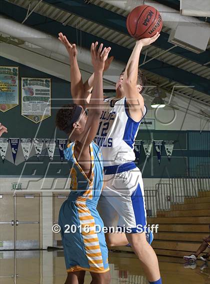 Thumbnail 2 in Davis vs. Burbank (Adidas Challenge) photogallery.