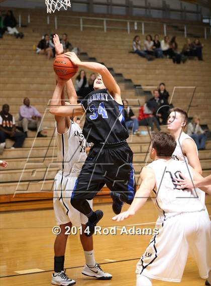 Thumbnail 3 in Kearney @ Lincoln Southeast photogallery.