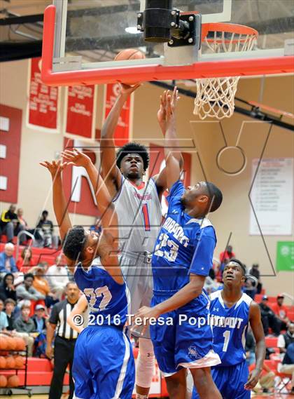 Thumbnail 1 in Hammond vs Airport (C. Dan Joyner Poinsettia Classic) photogallery.