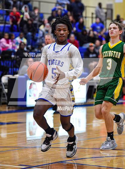 Thumbnail 2 in Rockdale vs Lexington photogallery.