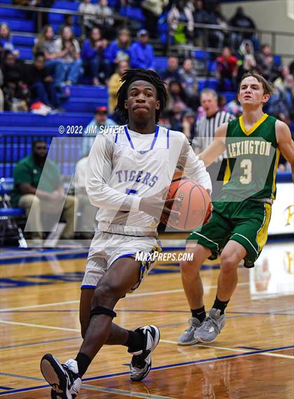 Thumbnail 2 in Rockdale vs Lexington photogallery.