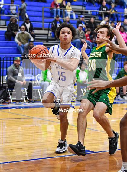 Thumbnail 2 in Rockdale vs Lexington photogallery.