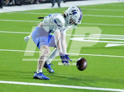 Thumbnail 2 in Gunter vs Jacksboro (UIL 3A DII Quarterfinal Playoff) photogallery.