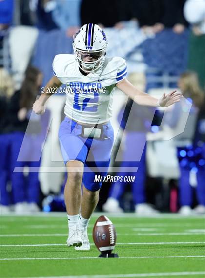 Thumbnail 3 in Gunter vs Jacksboro (UIL 3A DII Quarterfinal Playoff) photogallery.