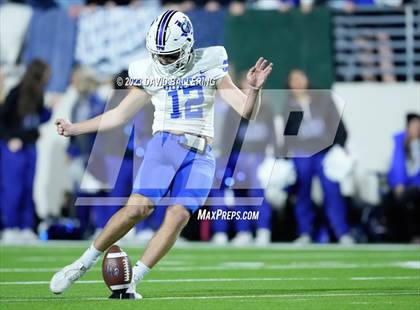 Thumbnail 2 in Gunter vs Jacksboro (UIL 3A DII Quarterfinal Playoff) photogallery.