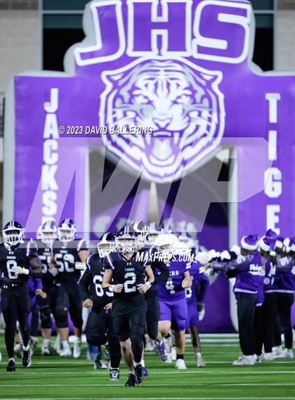 Thumbnail 3 in Gunter vs Jacksboro (UIL 3A DII Quarterfinal Playoff) photogallery.