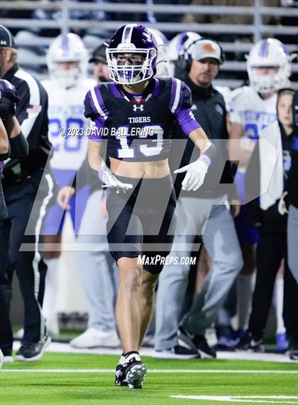 Thumbnail 2 in Gunter vs Jacksboro (UIL 3A DII Quarterfinal Playoff) photogallery.